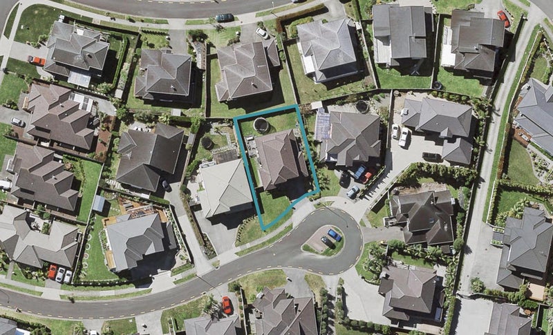 10 Brancott Place, Flat Bush, Auckland - Carousel 1