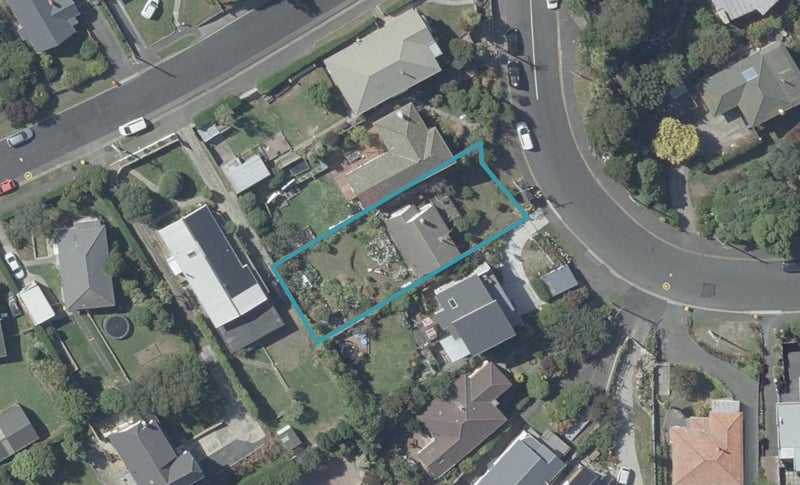 39 Earls Road, Saint Clair, Dunedin - Carousel 1