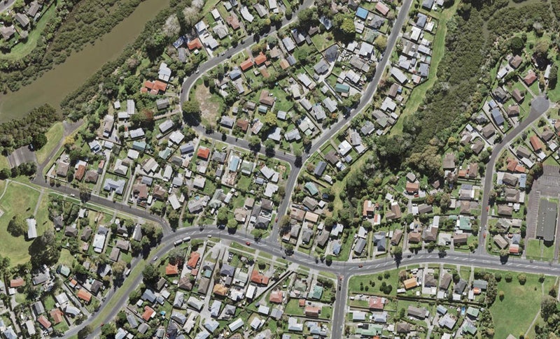 133E Riverpark Crescent, Henderson, Auckland - Carousel 1