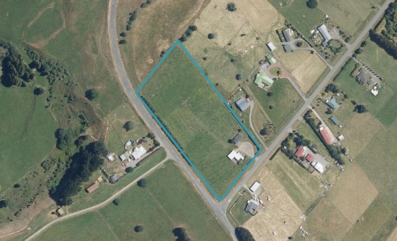 11 Tipapakuku Road, Dannevirke - Carousel 1