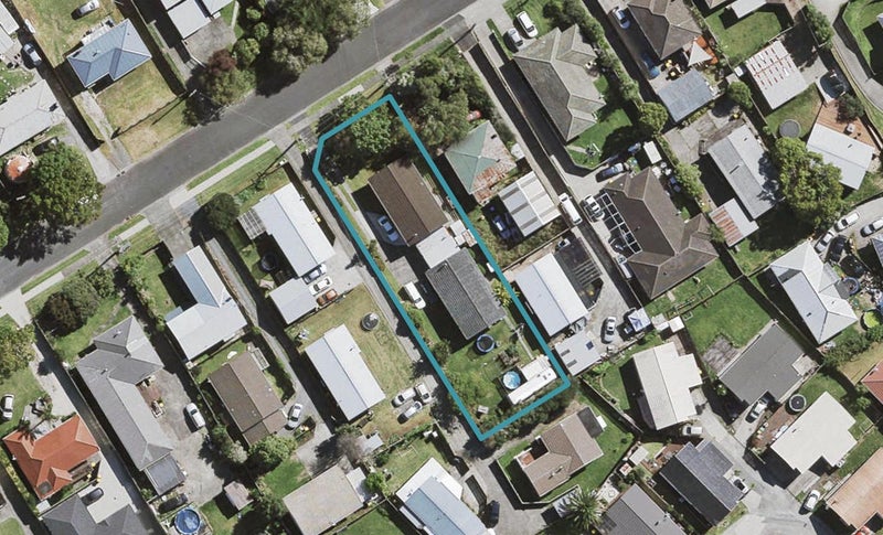 1/21 Woodside Road, Massey, Auckland - Carousel 1