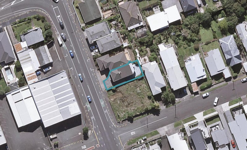 17A Hobson Street, New Plymouth, New Plymouth - Carousel 1