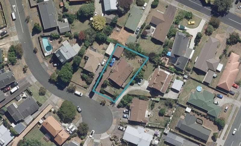 7 Homestead Place, Glenview, Hamilton - Carousel 1