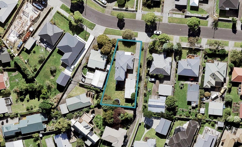 18 Armagh Road, Blockhouse Bay, Auckland - Carousel 1