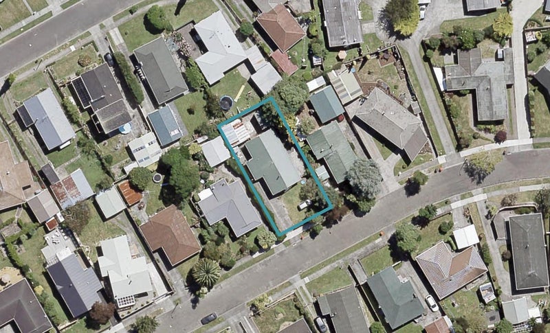 86 Pasadena Crescent, Totara Park, Upper Hutt - Carousel 1