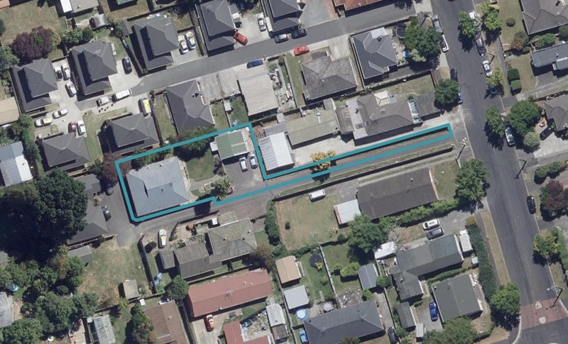 215 Fox Street, Hamilton East, Hamilton - Carousel 1