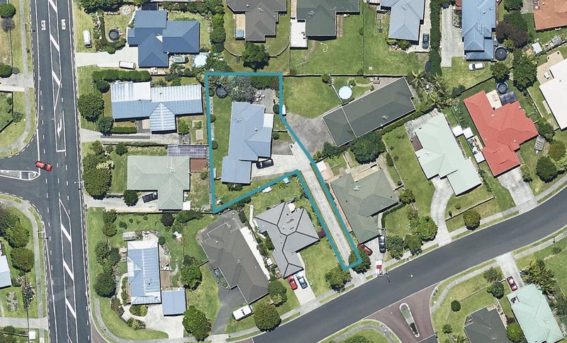 11 Thornlea Drive, Welcome Bay, Tauranga - Carousel 1