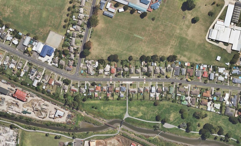 35 Anzac Street, Gisborne - Carousel 1