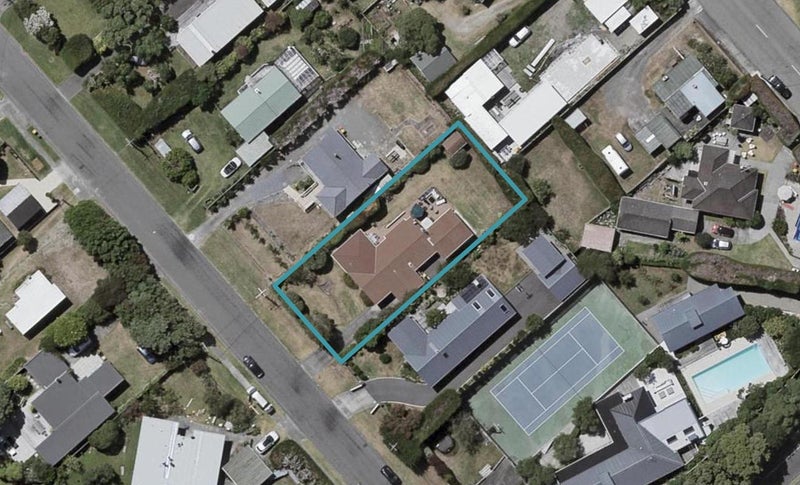 37 Rangihiroa Street, Waikanae Beach, Waikanae - Carousel 1