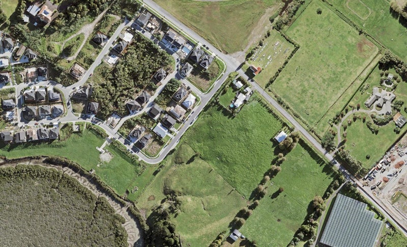 1/6 Ngaroma House Drive, Hobsonville, Auckland - Carousel 1