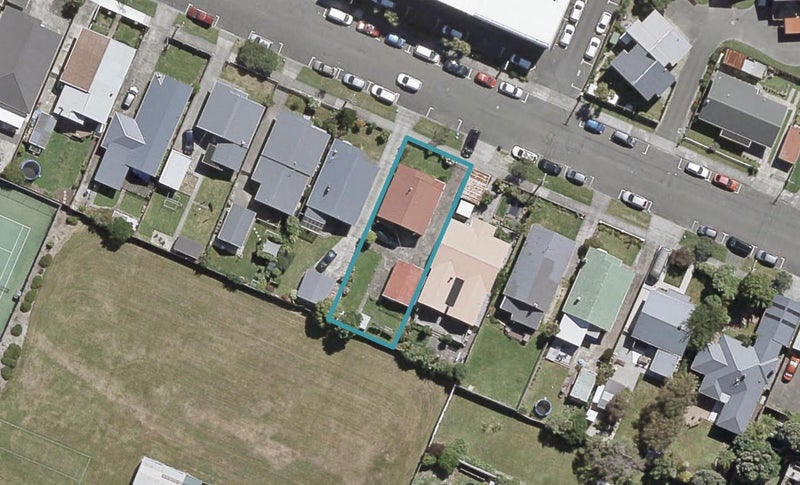 12 Bouverie Street, Petone, Lower Hutt - Carousel 1