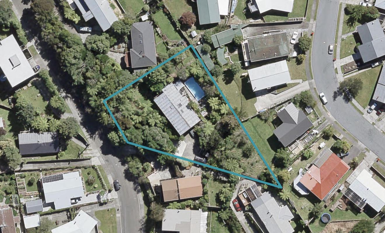 23 Vista Crescent, Maoribank, Upper Hutt - Carousel 1