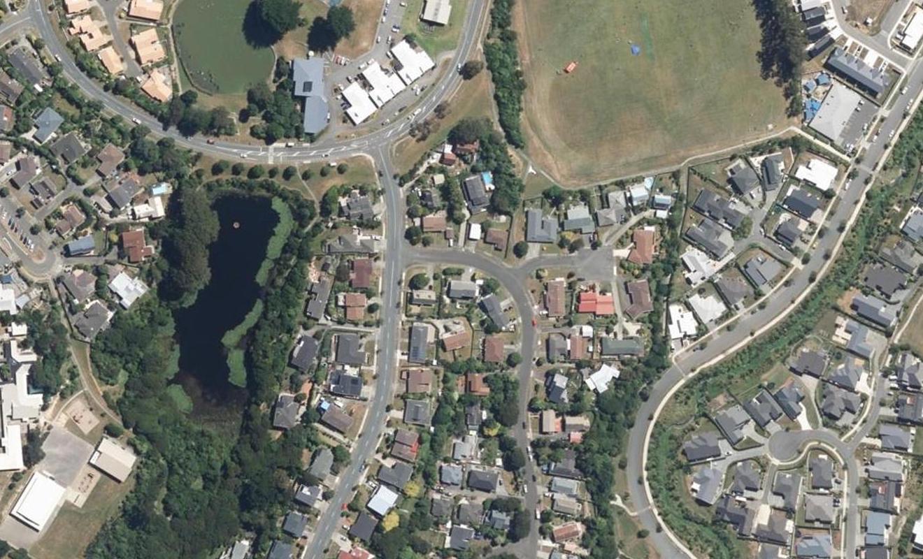 4 Latitude Close, Whitby, Porirua - Carousel 1