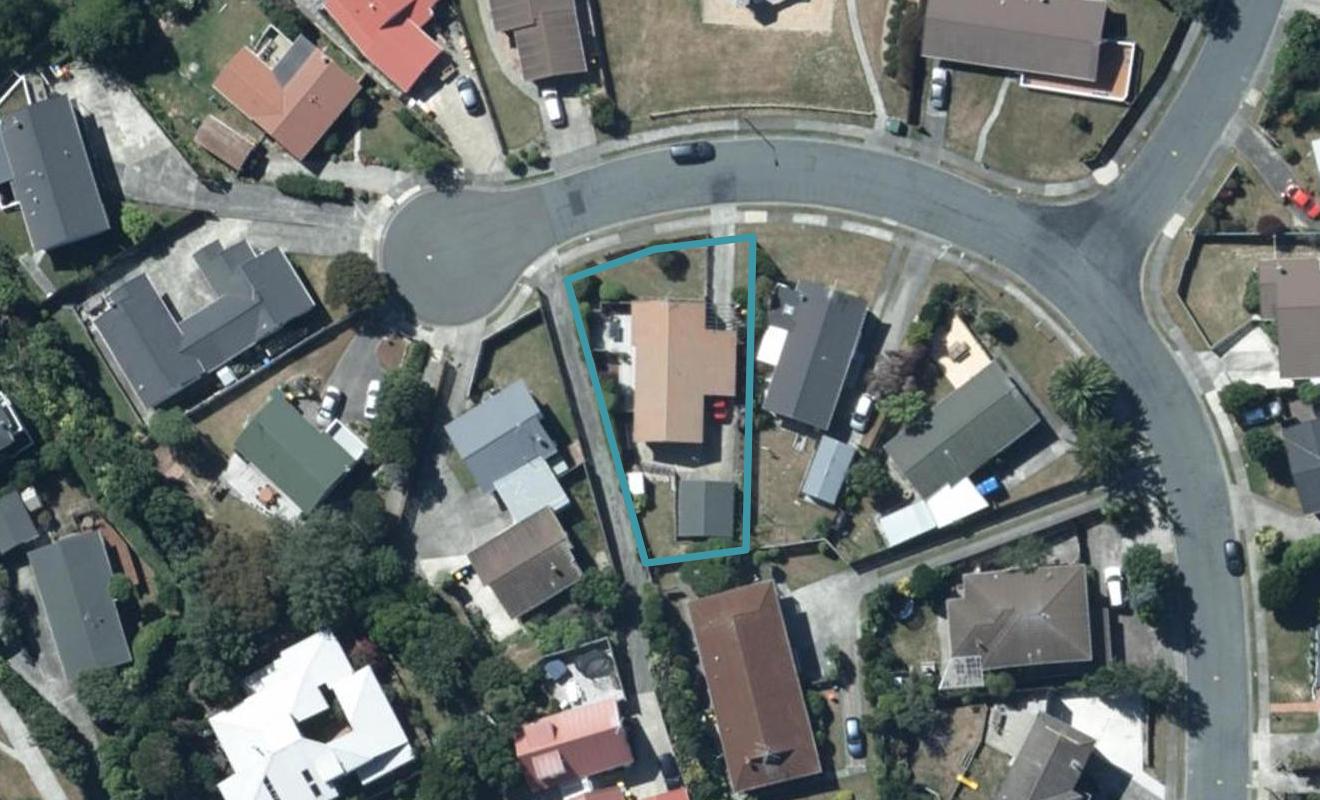 37 Bodmin Terrace, Camborne, Porirua - Carousel 1