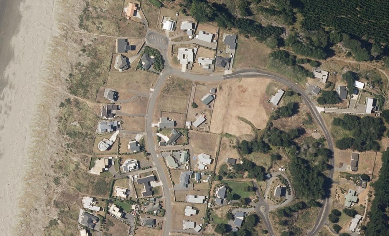 233 Park Avenue, Waitarere Beach, Levin - Carousel 1