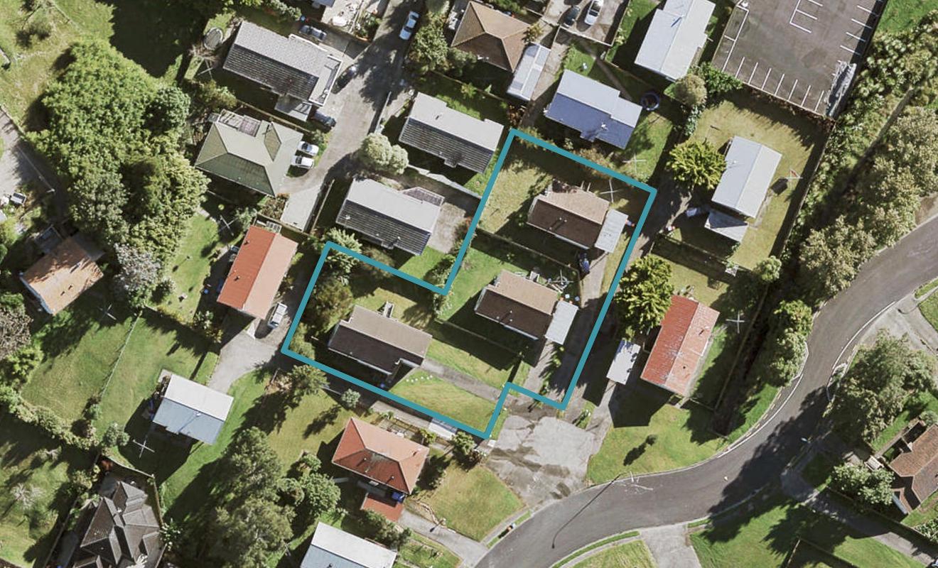 3/12 Molley Green Place, Mount Roskill, Auckland - Carousel 1