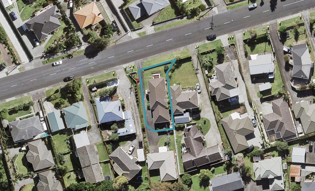 33 James Laurie Street, Henderson, Auckland - Carousel 1