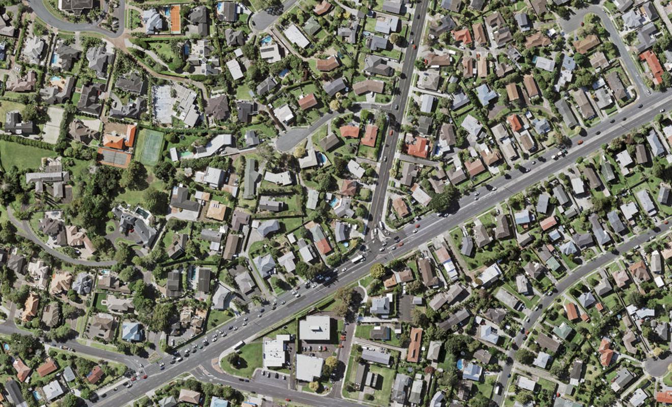 4D Glenmore Road, Sunnyhills, Auckland - Carousel 1