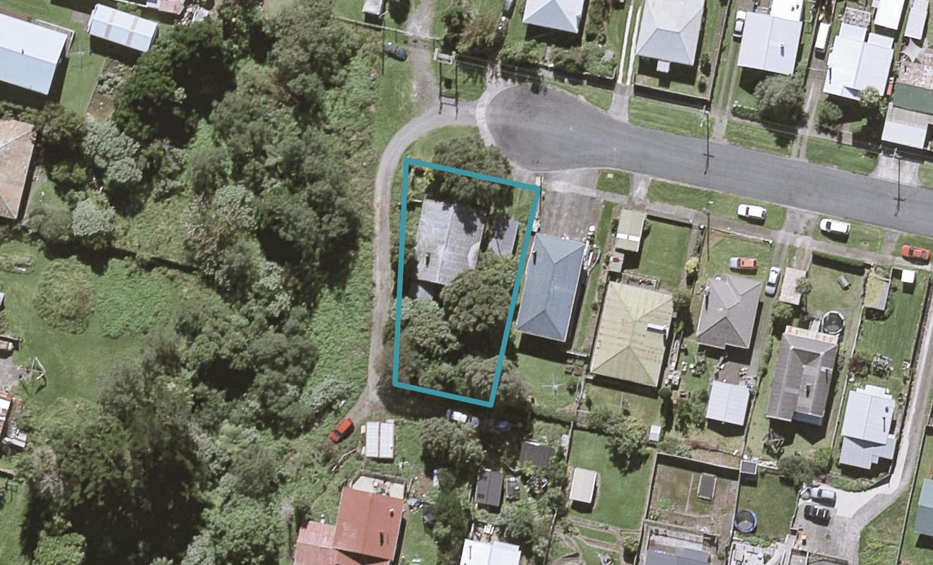 15 Harbour Street, Moturoa, New Plymouth - Carousel 1