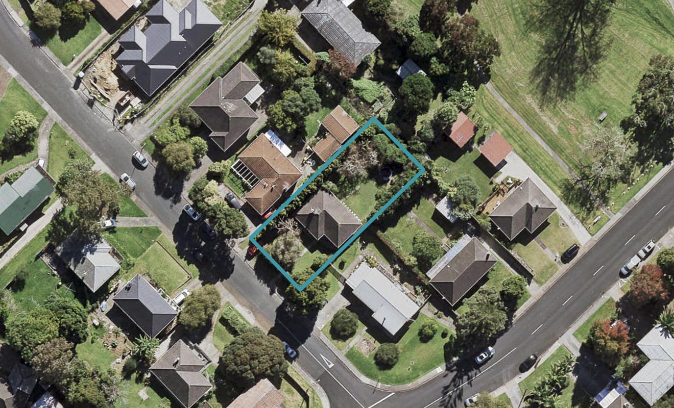 36 Rosalind Road, Glenfield, Auckland - Carousel 1