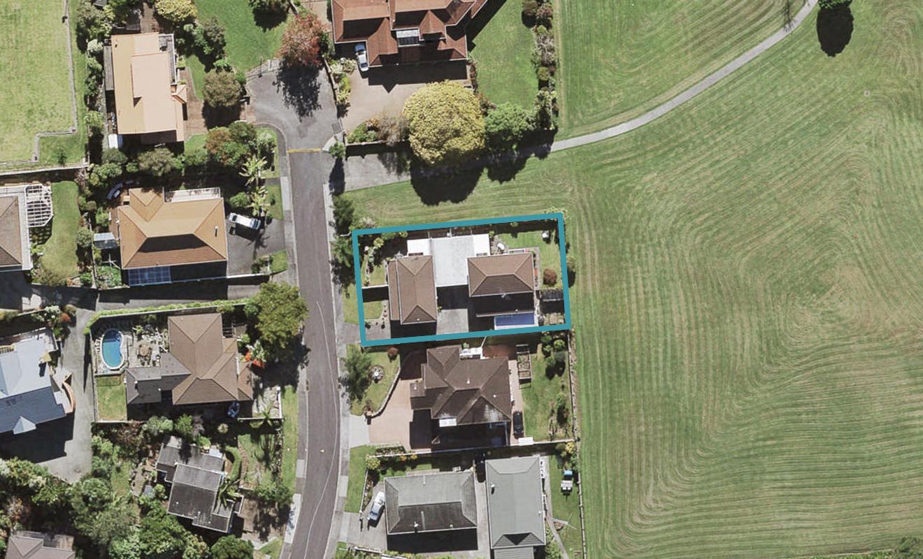 2/9 Milwaukee Place, Glendene, Auckland - Carousel 1