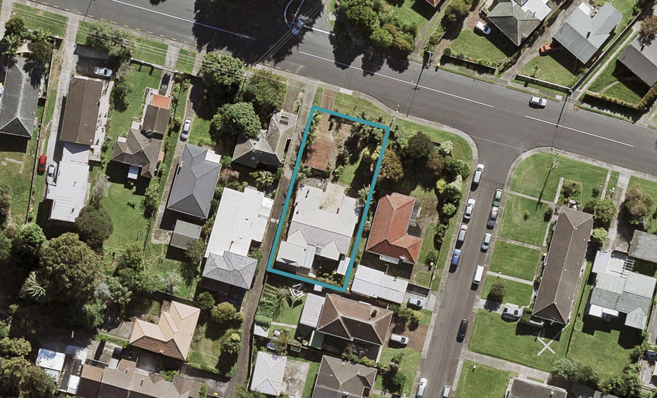 11 Exmouth Road, Northcote, Auckland - Carousel 1