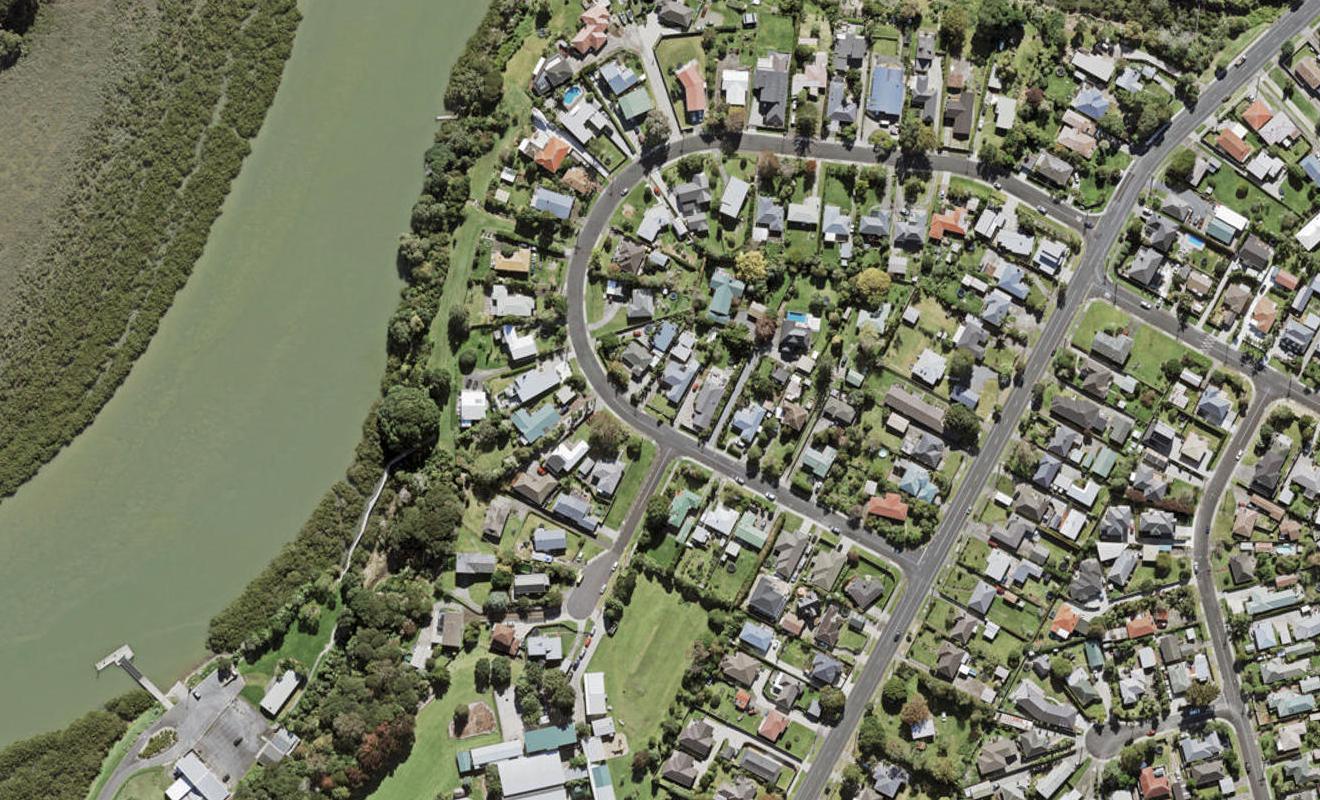 15B Renata Crescent, Te Atatu Peninsula, Auckland - Carousel 1