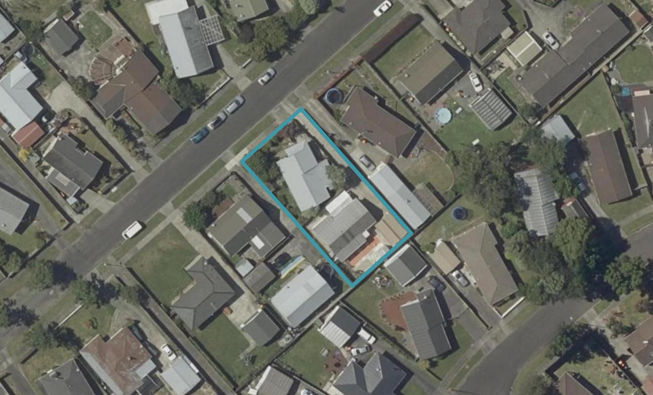 44 Raglan Avenue, Cloverlea, Palmerston North - Carousel 1