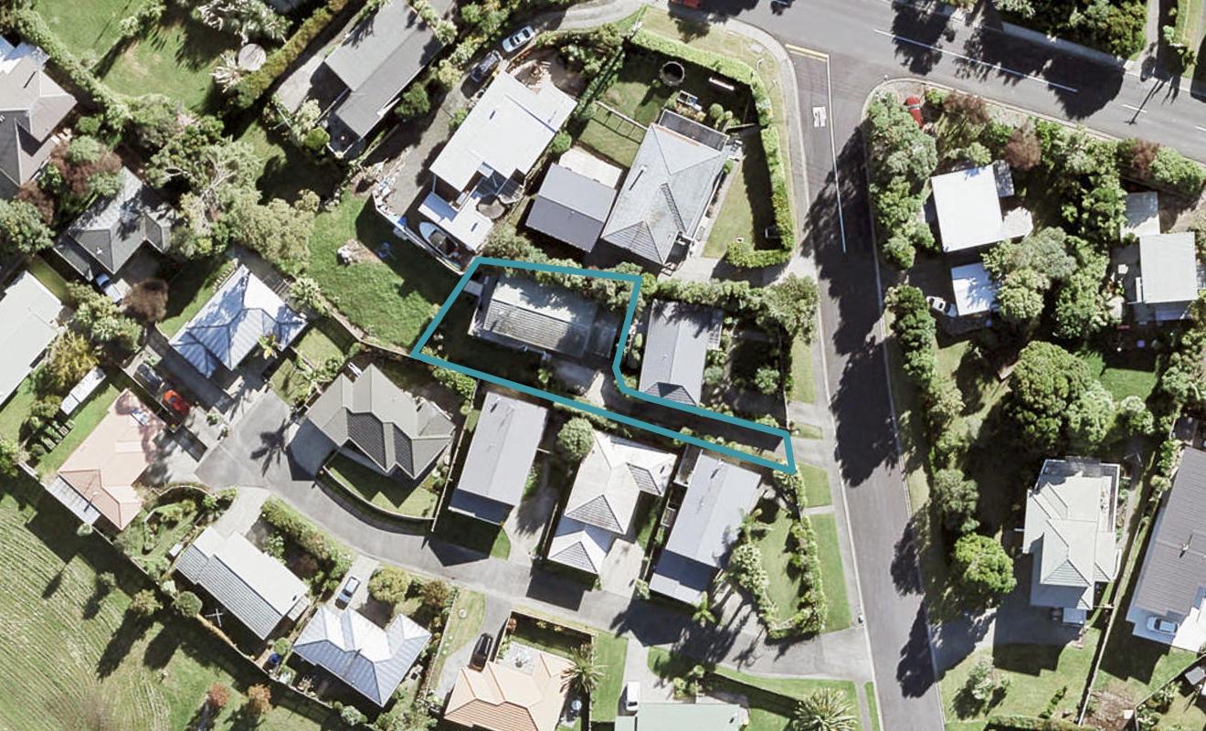 2/4 Knott Road, Stanmore Bay, Whangaparaoa - Carousel 1