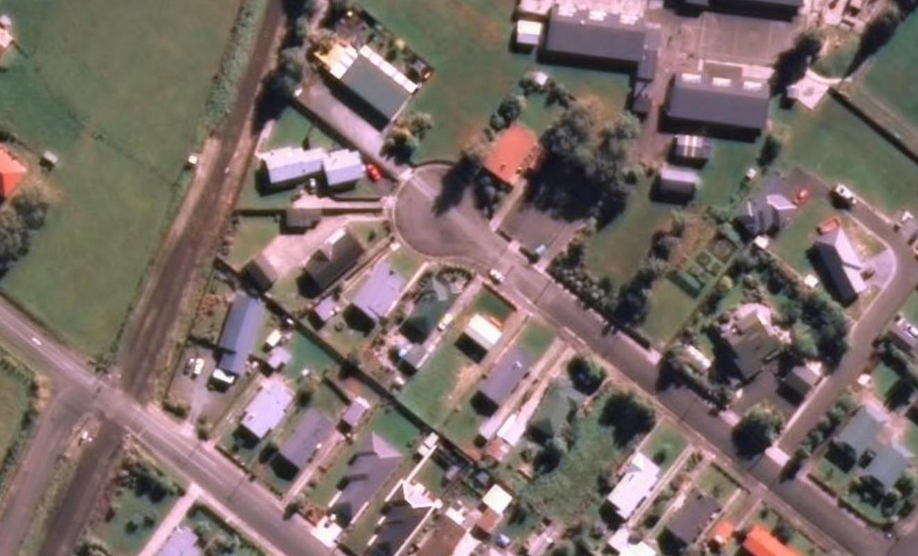 15 Coronation Court, Milton - Carousel 1