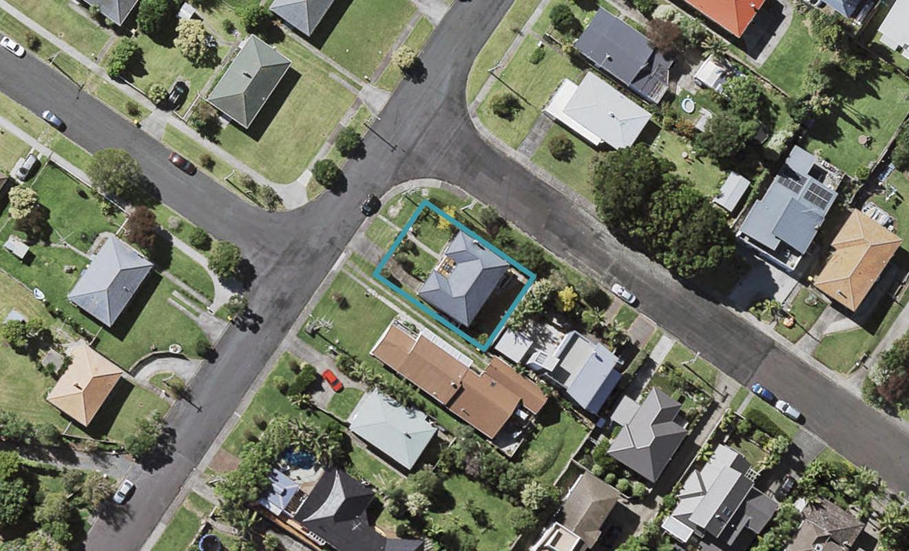 108 Eversleigh Road, Belmont, Auckland - Carousel 1