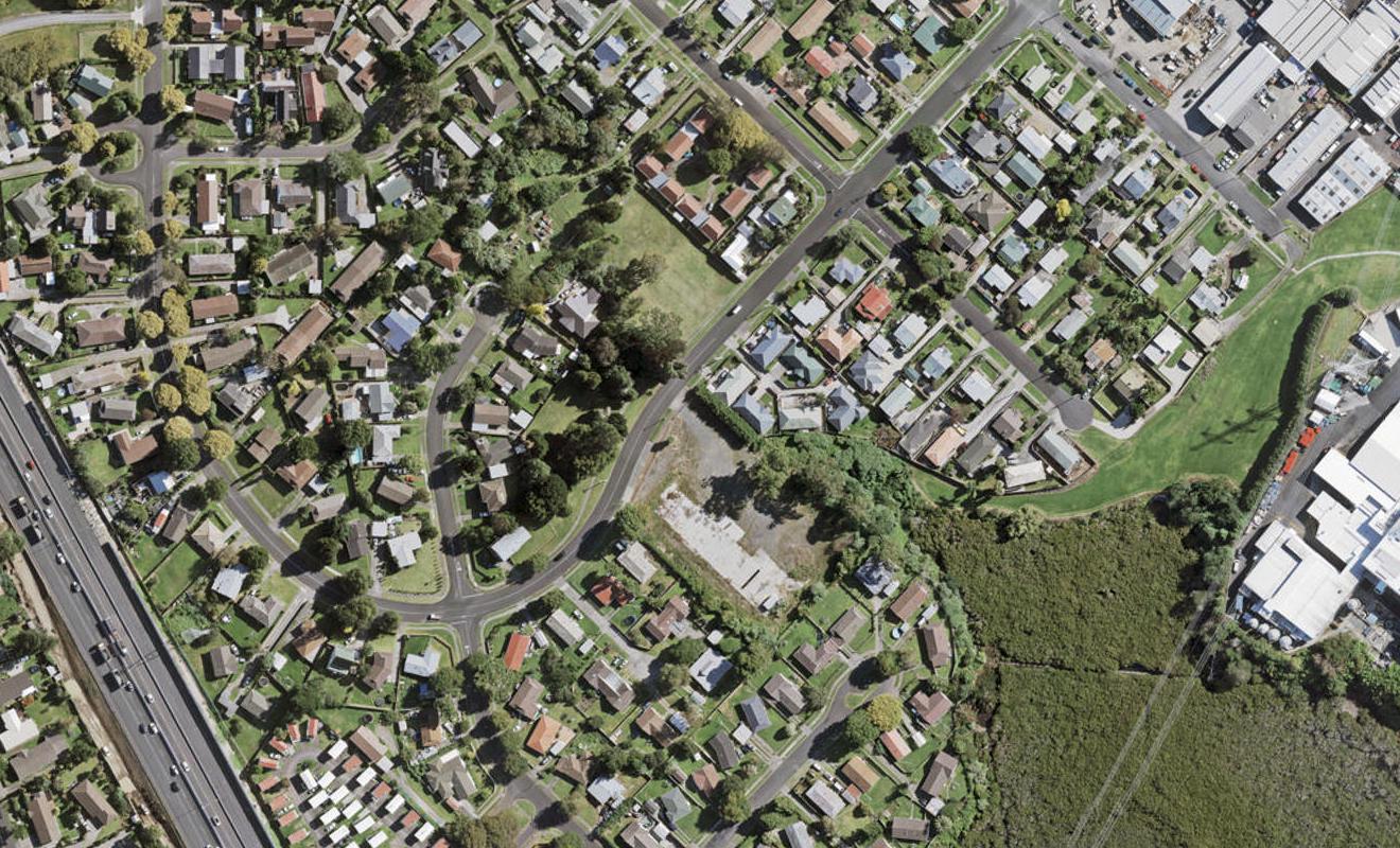 93D Kindergarten Drive, Conifer Grove, Takanini - Carousel 1