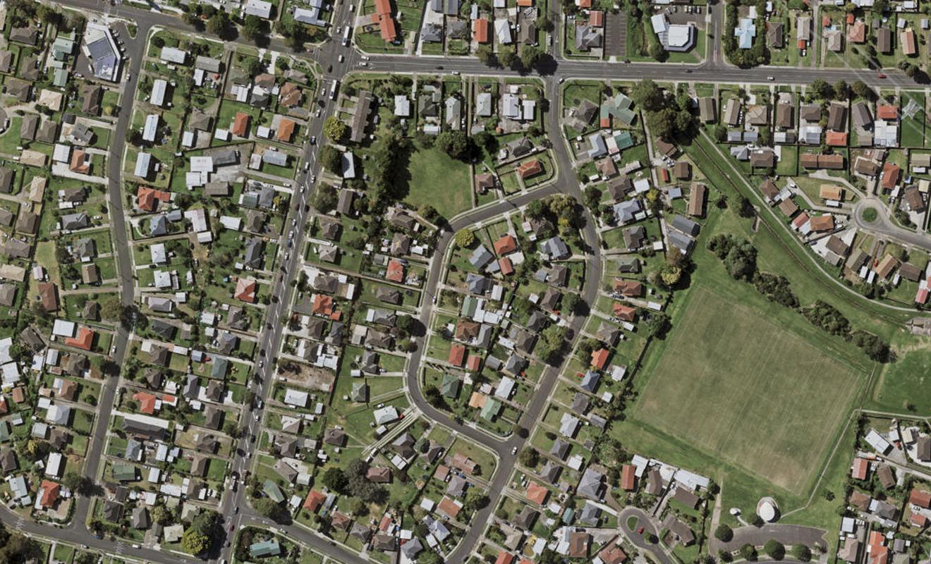 8B Clutha Crescent, Clover Park, Auckland - Carousel 1