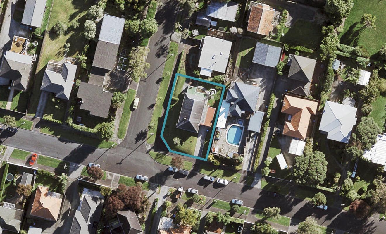 27 Fairlands Avenue, Waterview, Auckland - Carousel 1
