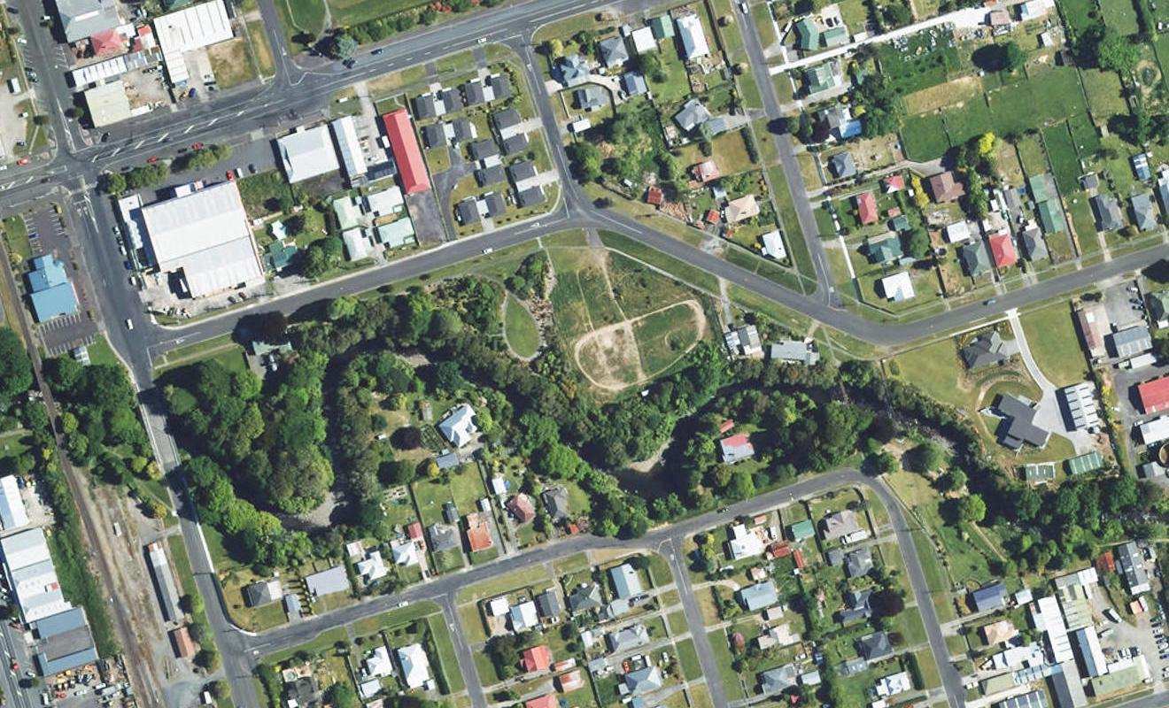 2 Pisanio Way, Stratford, Stratford - Carousel 1