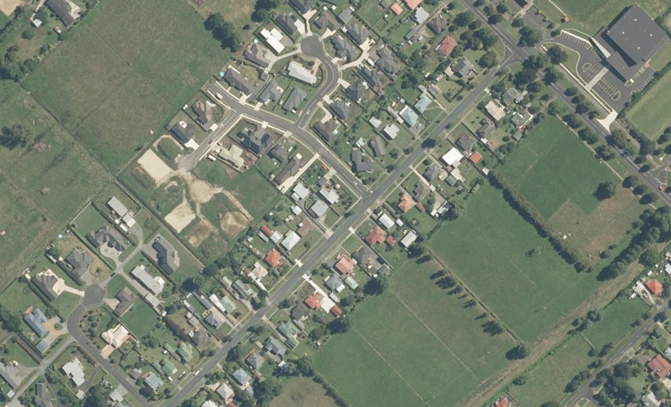 14 Aroha View Avenue, Te Aroha, Te Aroha - Carousel 1