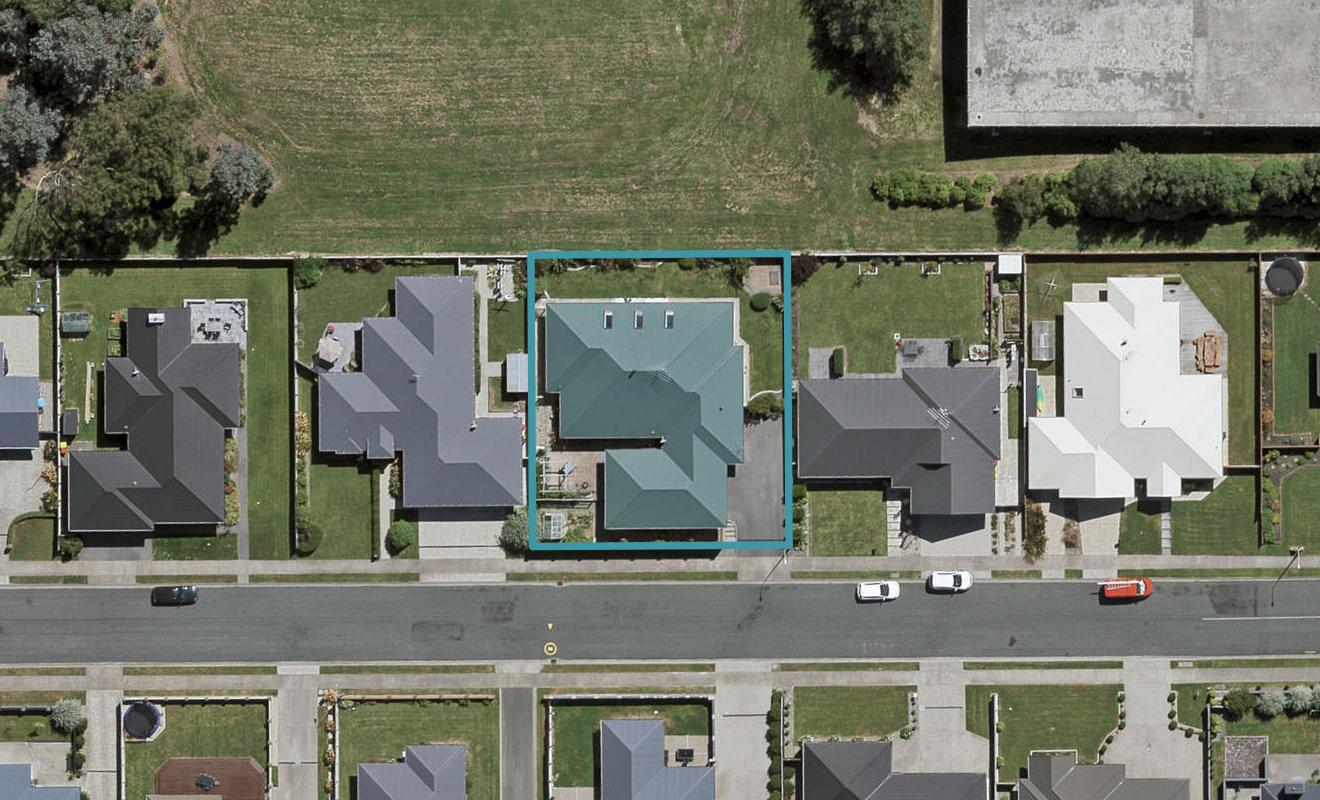 44 Hoffman Court, Waikiwi, Invercargill - Carousel 1