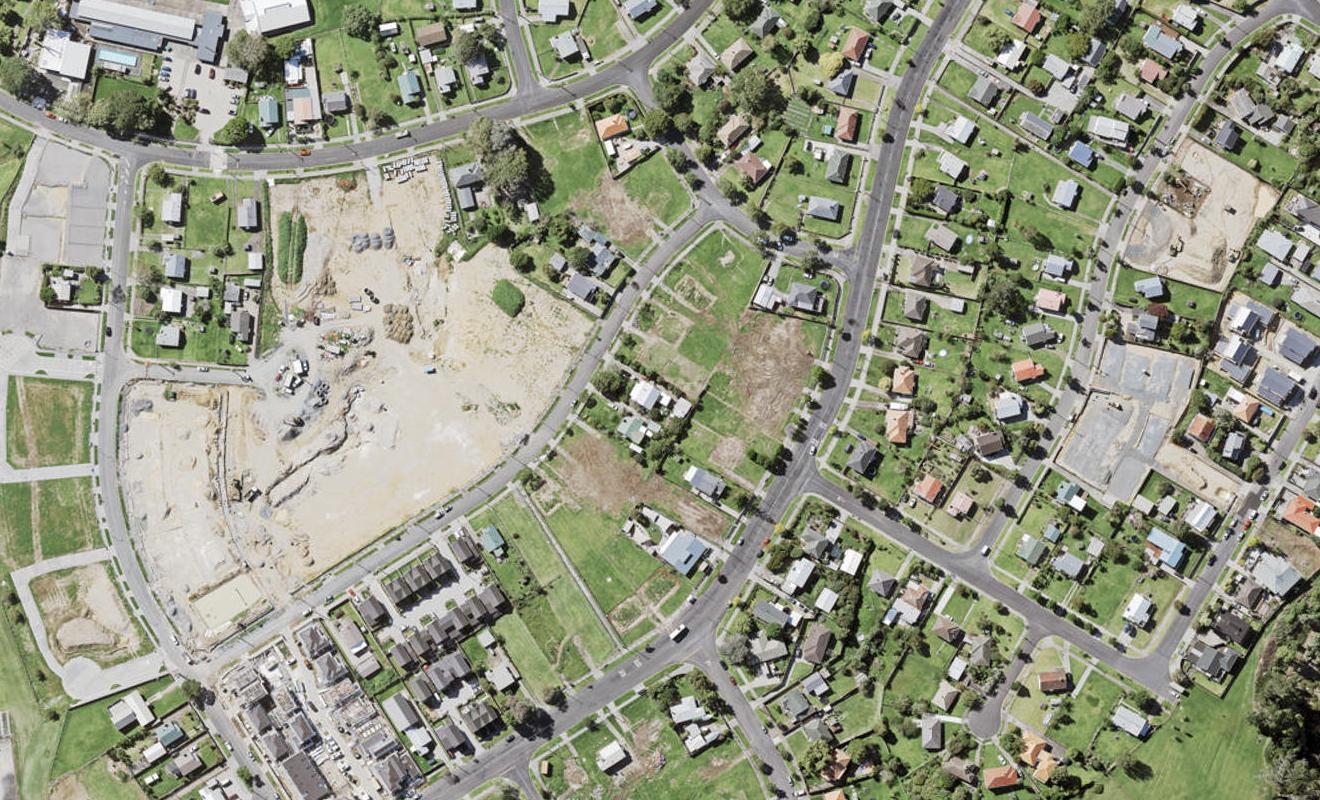 27D Sunnymead Road, Glen Innes, Auckland - Carousel 1
