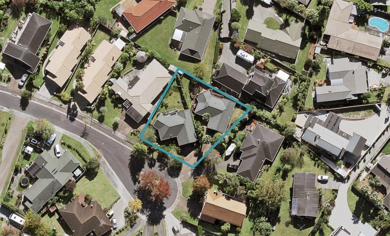 12A Kerlin Crescent, West Harbour, Auckland - Carousel 1