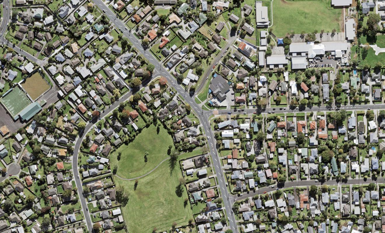 658A Te Atatu Road, Te Atatu Peninsula, Auckland - Carousel 1