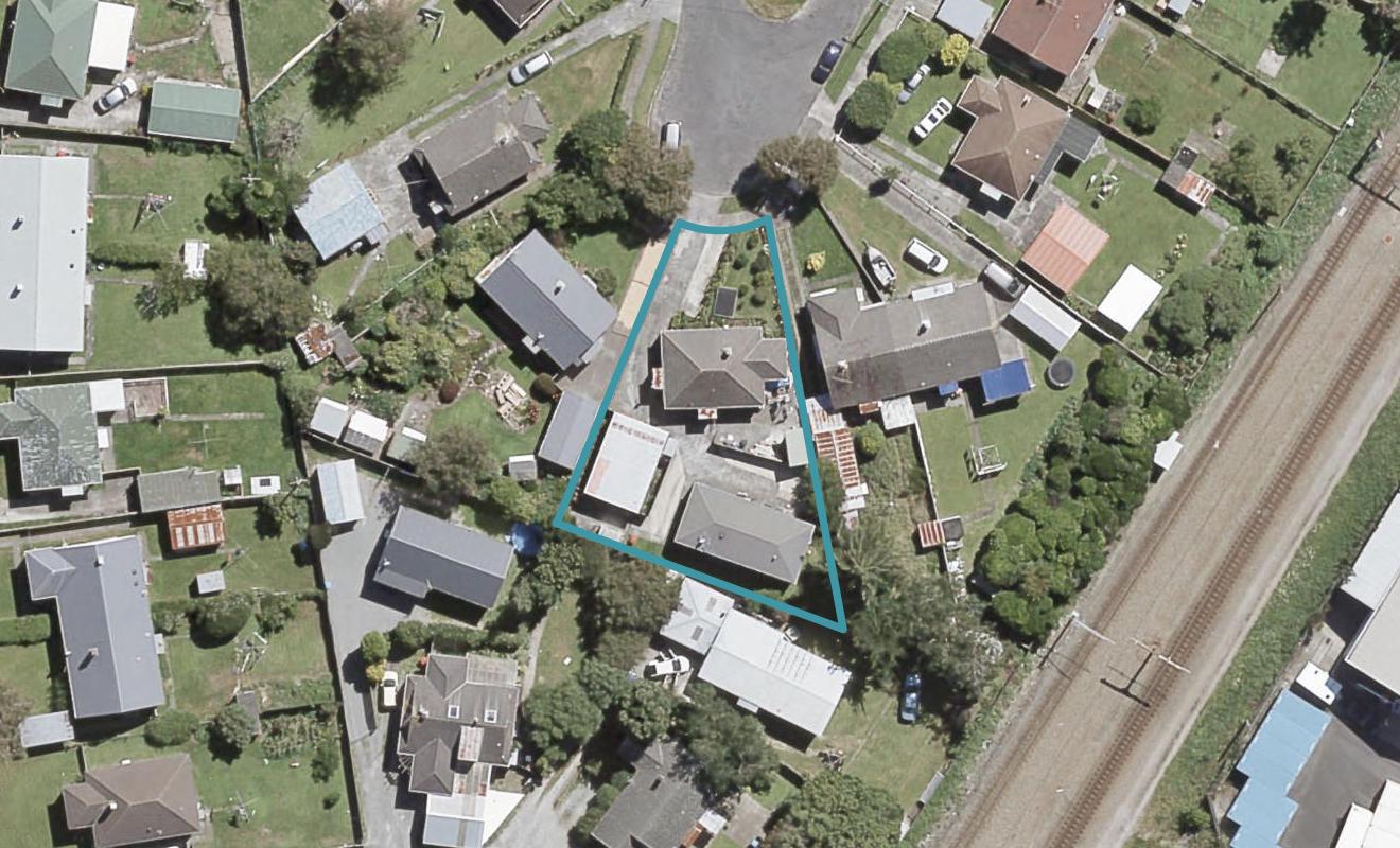 2/16 Watkins Grove, Taita, Lower Hutt - Carousel 1