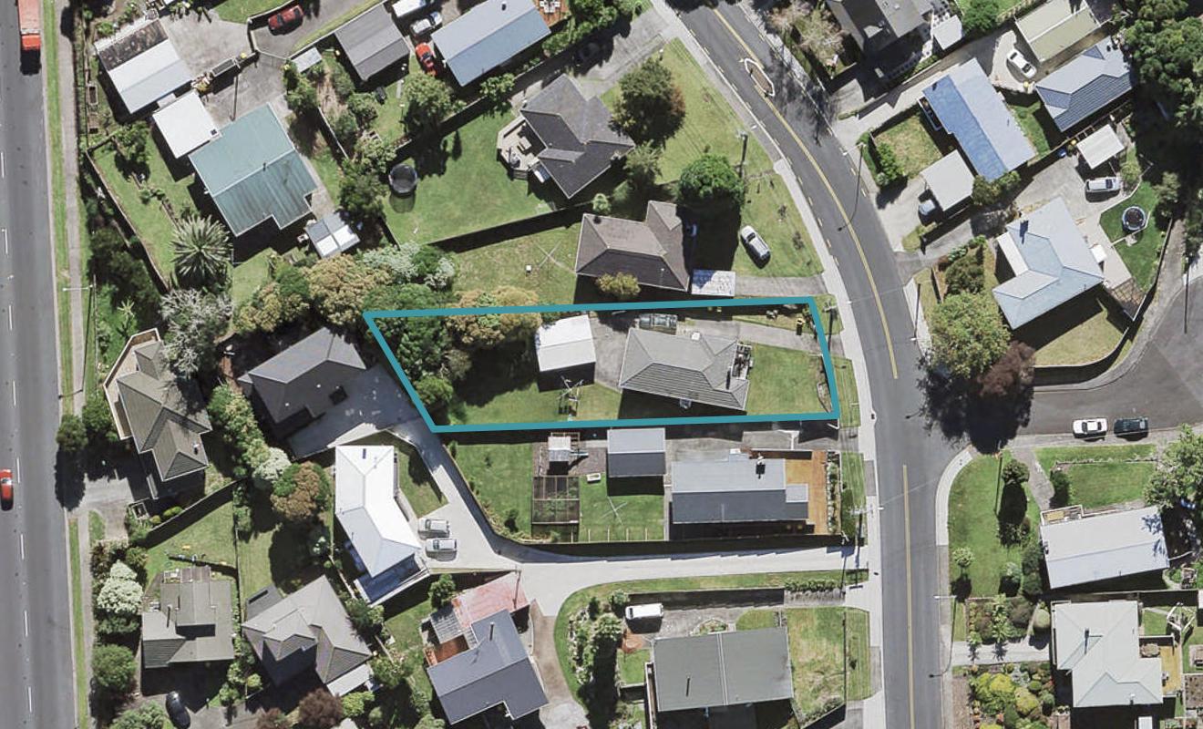 121C Vodanovich Road, Te Atatu South, Auckland - Carousel 1