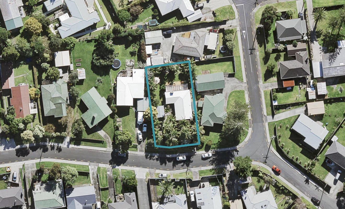 5 Saffron Street, Birkdale, Auckland - Carousel 1