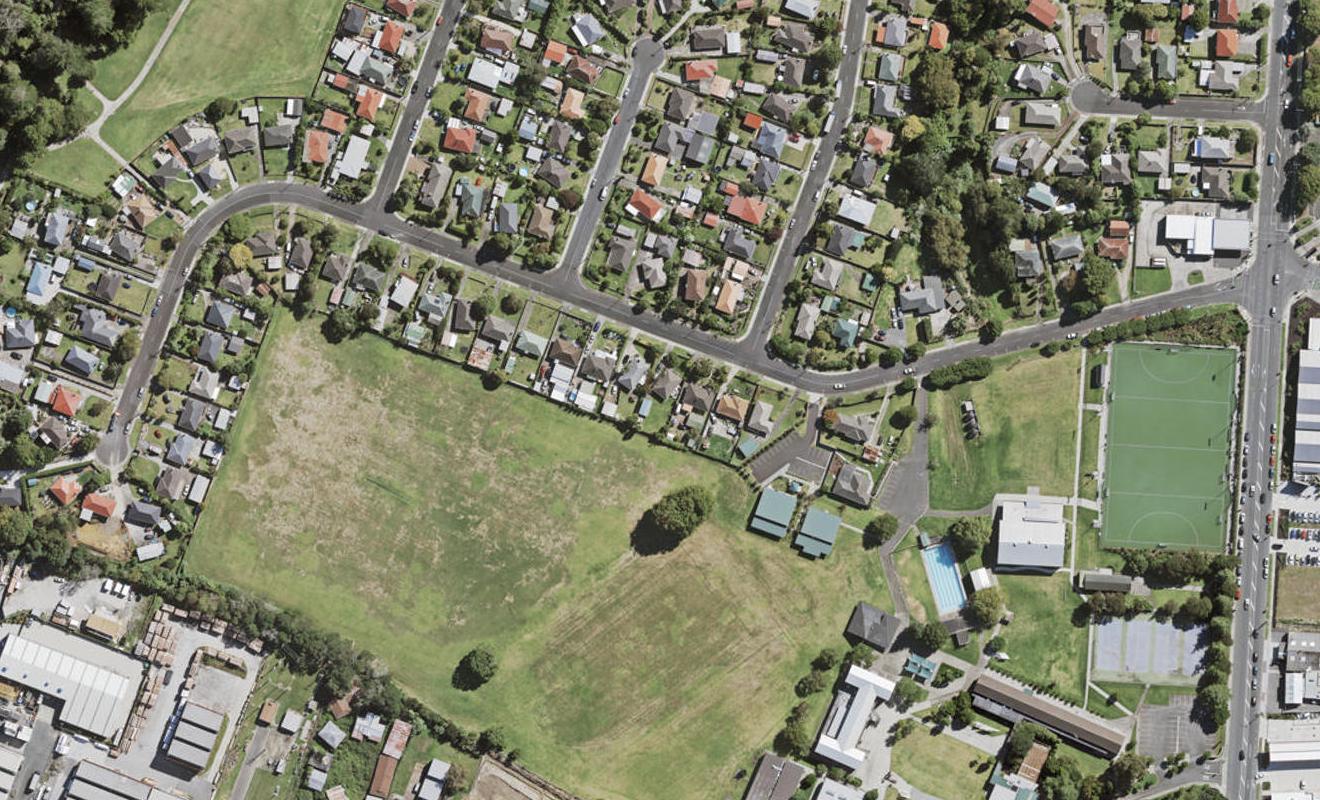 5/30 Smythe Road, Henderson, Auckland - Carousel 1