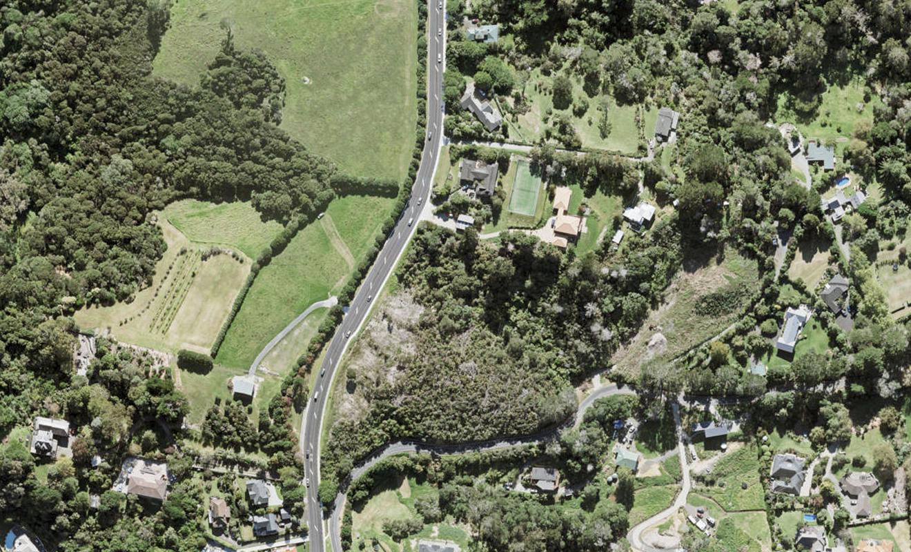 1119B Whangaparaoa Road, Tindalls Beach, Whangaparaoa - Carousel 1