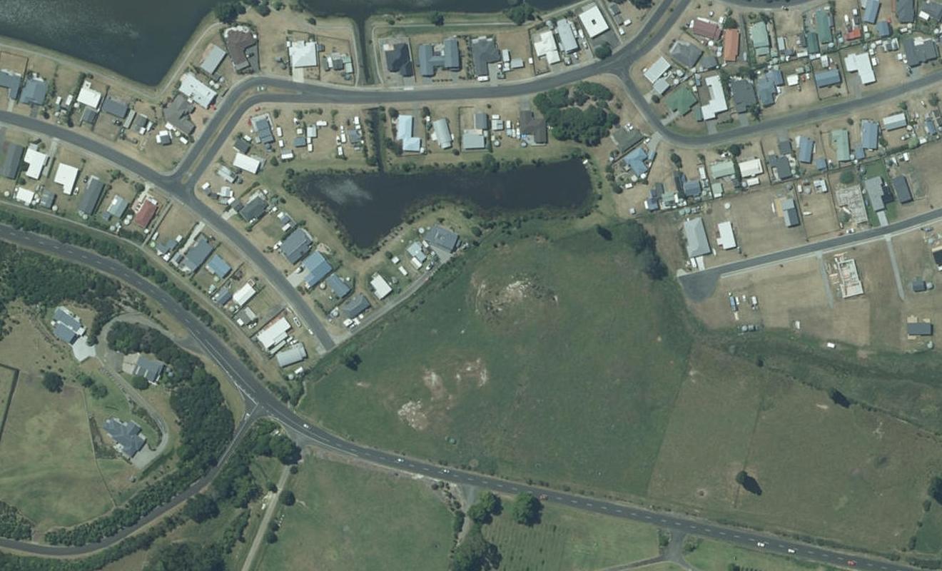 24 Oliver Leighs Drive, Cooks Beach, Whitianga - Carousel 1