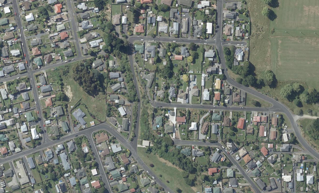 13 Penrich Street, Abbotsford, Dunedin - Carousel 1