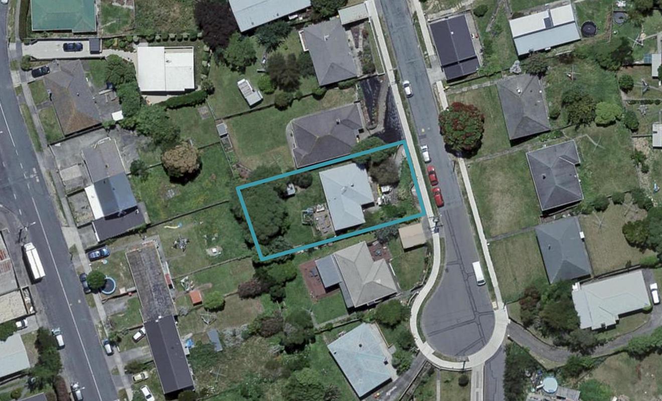 10 Anthony Street, Tawa, Wellington - Carousel 1