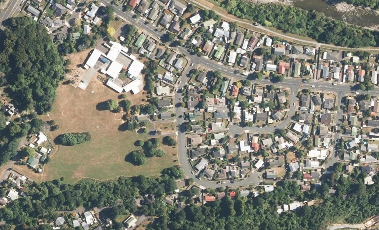 1/7 Amber Grove, Birchville, Upper Hutt - Carousel 1