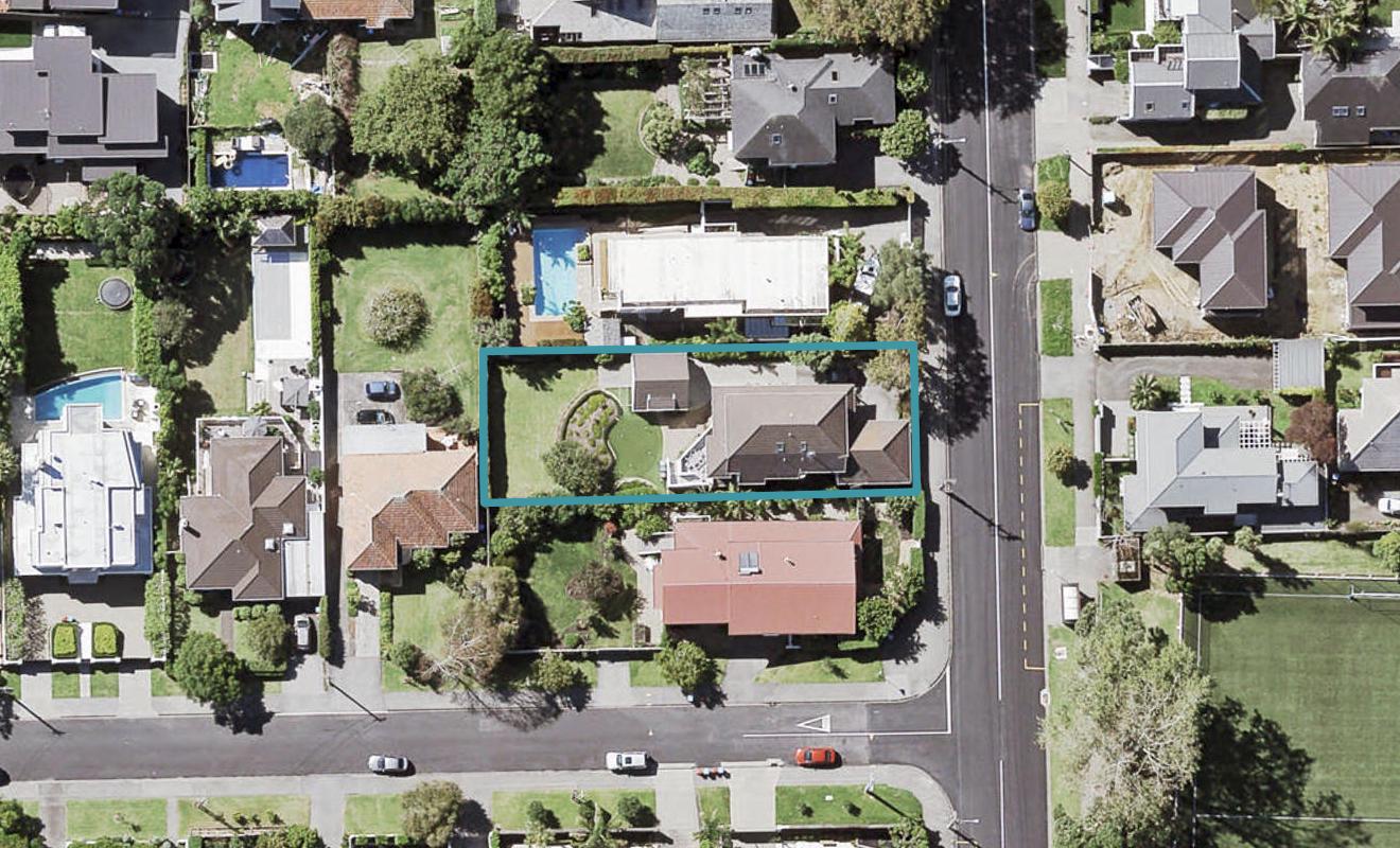 127 St Heliers Road, ST HELIERS, AUCKLAND - Carousel 1